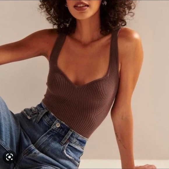 Abercrombie Elevated Ribbed Knit Sweetheart Bodysuit - Picture 1 of 3